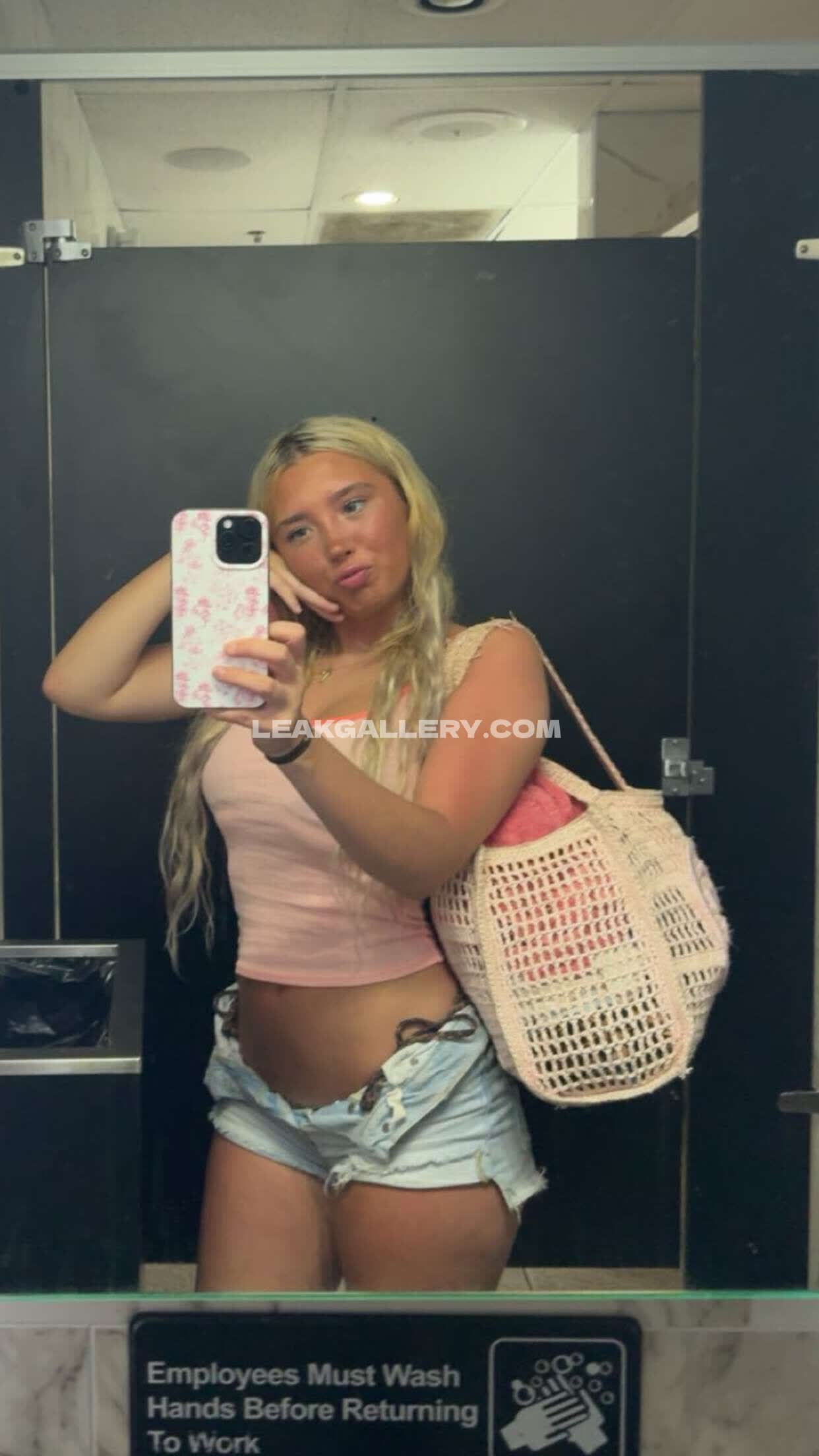 Zoey Exclusive Leaked Nude OnlyFans #12800599