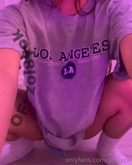 Zol8yck T-Shirt Lift Tease OnlyFans Video Leaked