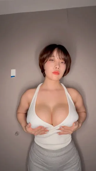 Zzi_zzi Deep V Top Play OnlyFans Video Leaked